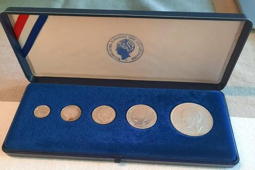 Combinatieset Wilhelmina in cassette, uitgave AMRO-bank., Postzegels en Munten, Munten | Nederland, Setje, Overige waardes, Koningin Wilhelmina