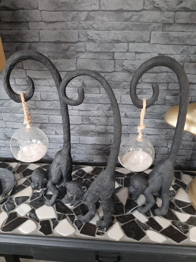 3 ZWARTE AAPJES, Ophalen of Verzenden, Netvoeding, 50 tot 250 watt, Wandlamp