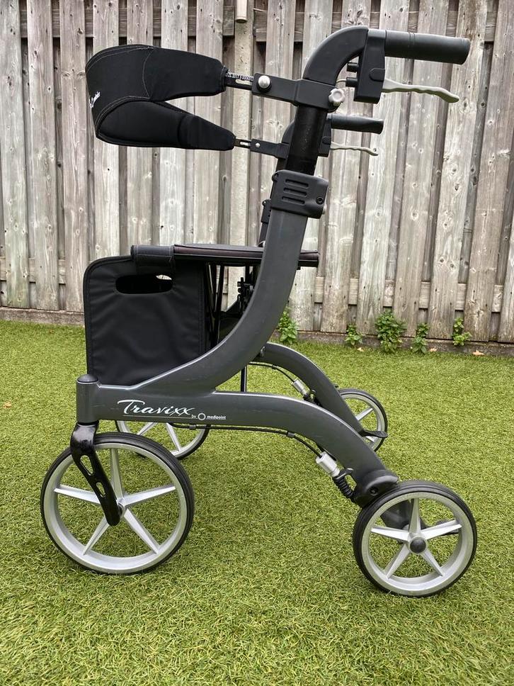 Travixx Deluxe S - Medipoint rollator +tas+rugband, Diversen, Rollators, Zo goed als nieuw, Lichtgewicht, Opvouwbaar, Ophalen