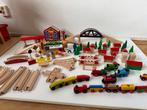 Eichhorn en Brio houten treinbaan met toebehoren., Kinderen en Baby's, Speelgoed | Houten speelgoed, Ophalen, Zo goed als nieuw
