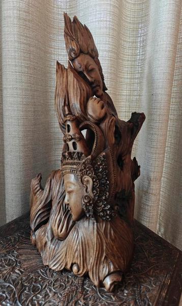 Bali unieke houtsnijwerk balinees beeld Indonesië  beschikbaar voor biedingen