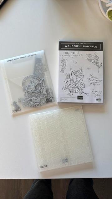 Stempelsets met snijmallen en embossingfolder, Stampin’ Up! beschikbaar voor biedingen