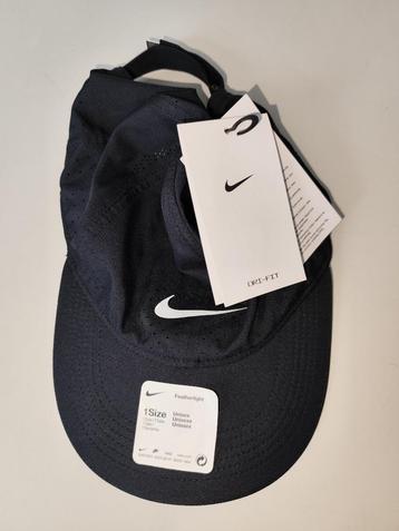 Nike Cap - Featherlight  beschikbaar voor biedingen