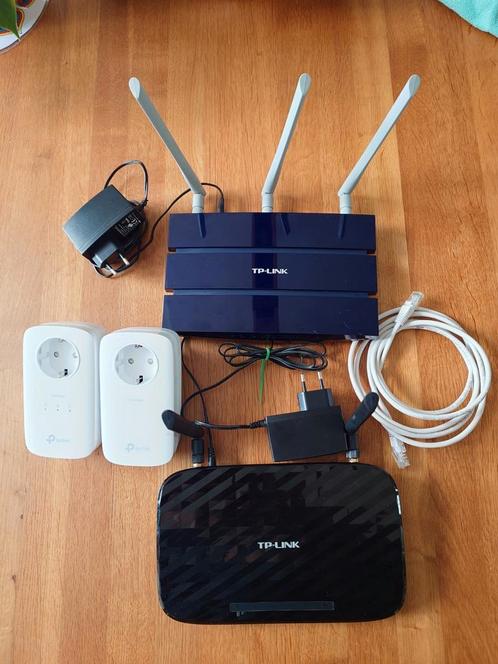 TP-LINK set router & powerline, Computers en Software, Routers en Modems, Zo goed als nieuw, Ophalen of Verzenden