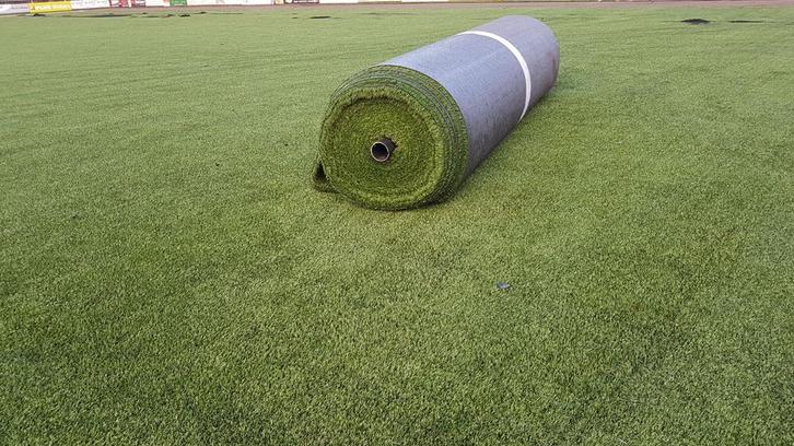 Volle Rol Kunstgras (190m2) 3m x 64m Middenlijn €450,-, Tuin en Terras, Gras en Kunstgras, Gebruikt, Kunstgras, 20 m² of meer