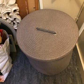 Rieten mand/ Wasmand / Speelgoedmand beschikbaar voor biedingen