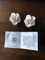 Nieuwe porseleinen beige clipoorbellen roosjes, Sieraden, Tassen en Uiterlijk, Oorbellen, Ophalen of Verzenden, Nieuw, Beige, Overige materialen