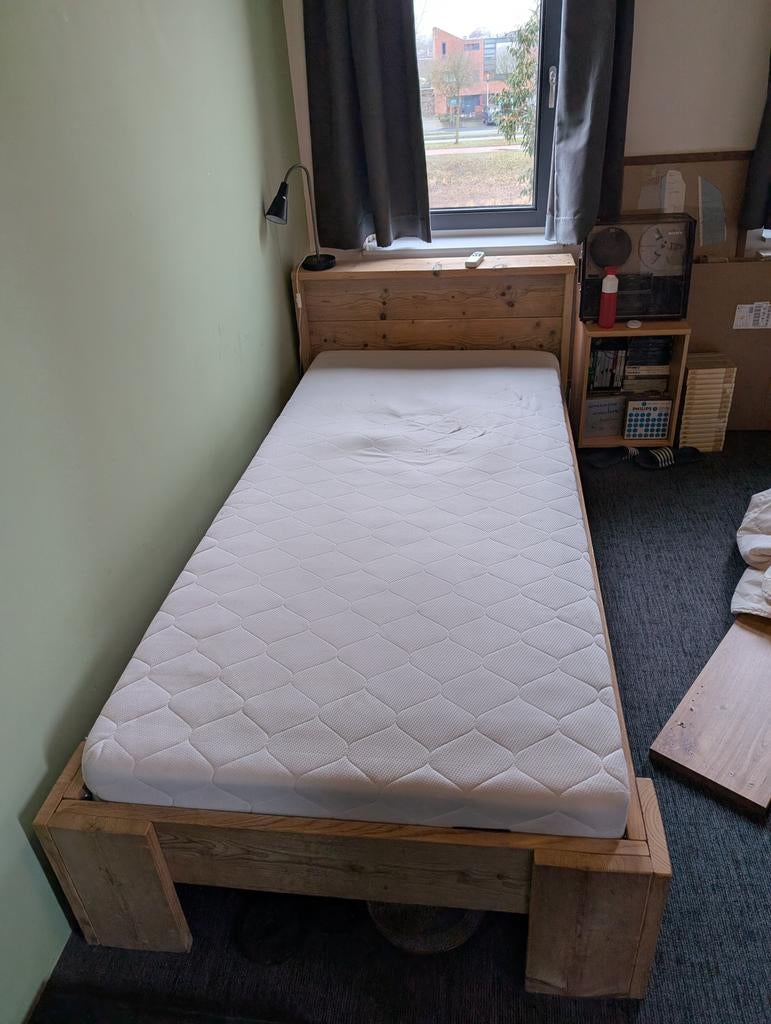 Steigerhouten bed extra lang, Huis en Inrichting, Slaapkamer | Bedden, Ophalen, Zo goed als nieuw, Eenpersoons, Hout