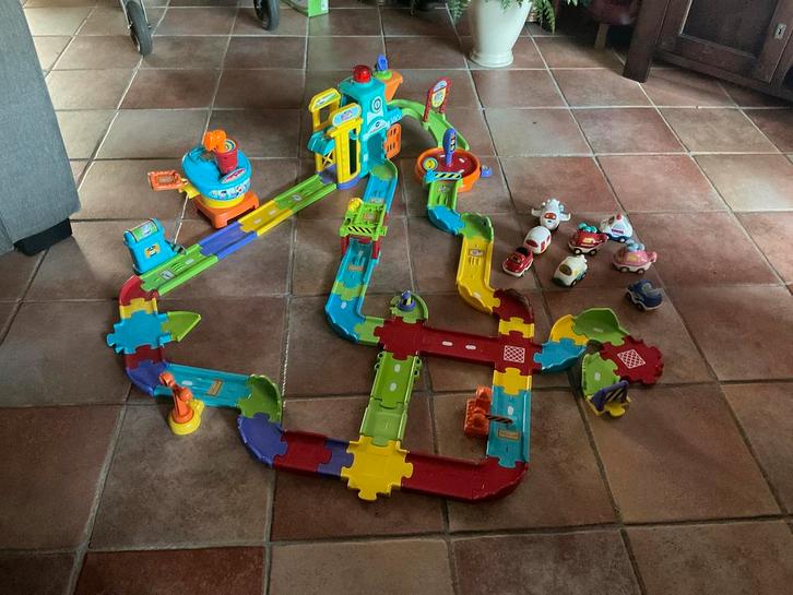 Vtech Toet Toet Auto's Set - Politiebureau & Meer, Kinderen en Baby's, Speelgoed | Vtech, Gebruikt, 2 tot 4 jaar, Ophalen of Verzenden