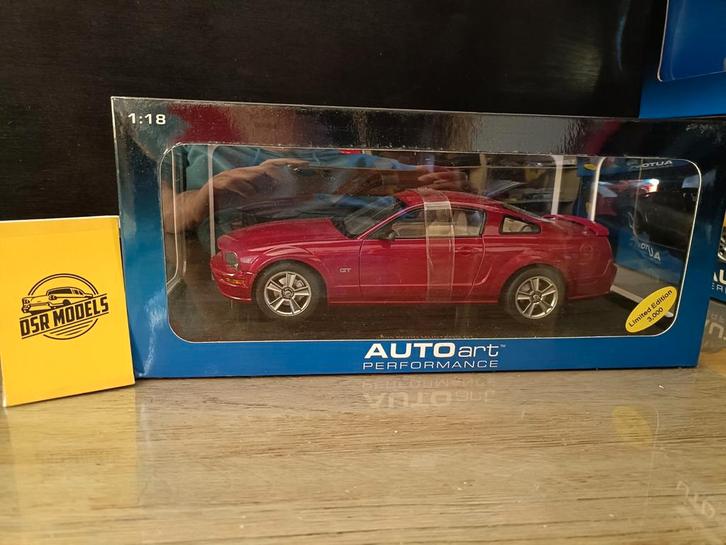 1:18 Ford Mustang GT 2004 Auto Show versie, Hobby en Vrije tijd, Modelauto's | 1:18, Nieuw, Auto, Autoart, Ophalen of Verzenden