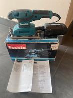 Makita BO3711X schuurmachine, Doe-het-zelf en Verbouw, Gereedschap | Schuurmachines, Ophalen of Verzenden, Zo goed als nieuw, Minder dan 600 watt