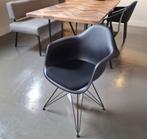Vitra Dar stoel zwart met kussen (showroommodel), Ophalen, Kunststof, Zwart, Zo goed als nieuw