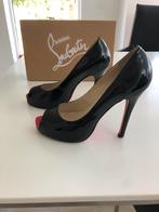 Christian Louboutin maat 35, Kleding | Dames, Schoenen, Ophalen of Verzenden, Gedragen, Zwart, Pumps