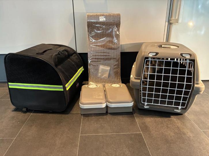 Diverse kattenspullen (reismandjes, voederbak etc), Dieren en Toebehoren, Katten-accessoires, Gebruikt, Ophalen of Verzenden