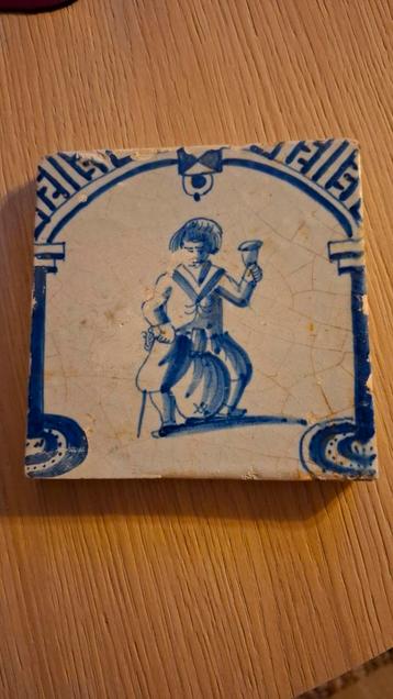Zeldzame Antieke Delftse Poort Tegel Drinkende Man 1625/1650 beschikbaar voor biedingen