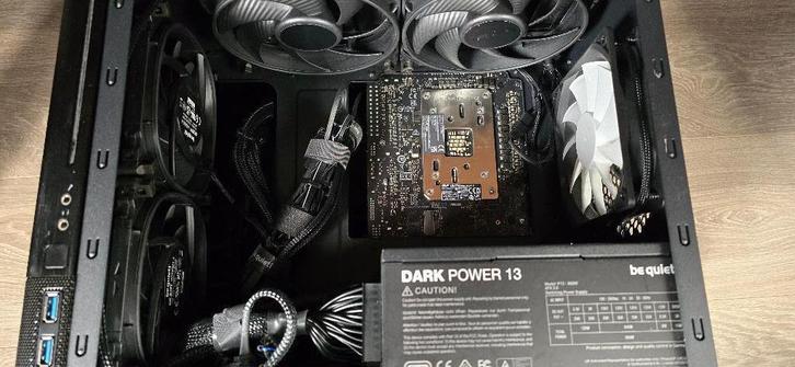 Mini-ATX PC Te Koop, Computers en Software, Desktop Pc's, Gebruikt, 4 Ghz of meer, SSD, 64 GB of meer, Met videokaart, Gaming