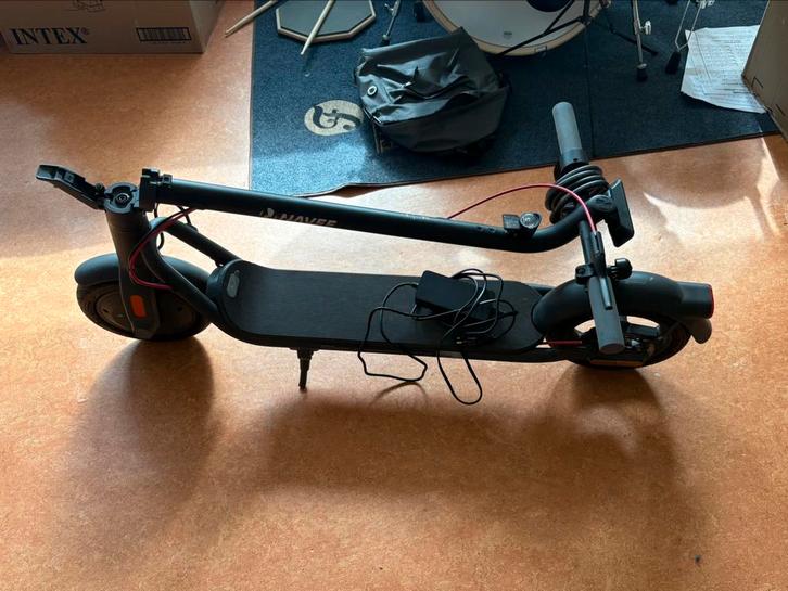 Navee v40 e step, Fietsen en Brommers, Steps, Zo goed als nieuw, Elektrische step (E-scooter), Ophalen
