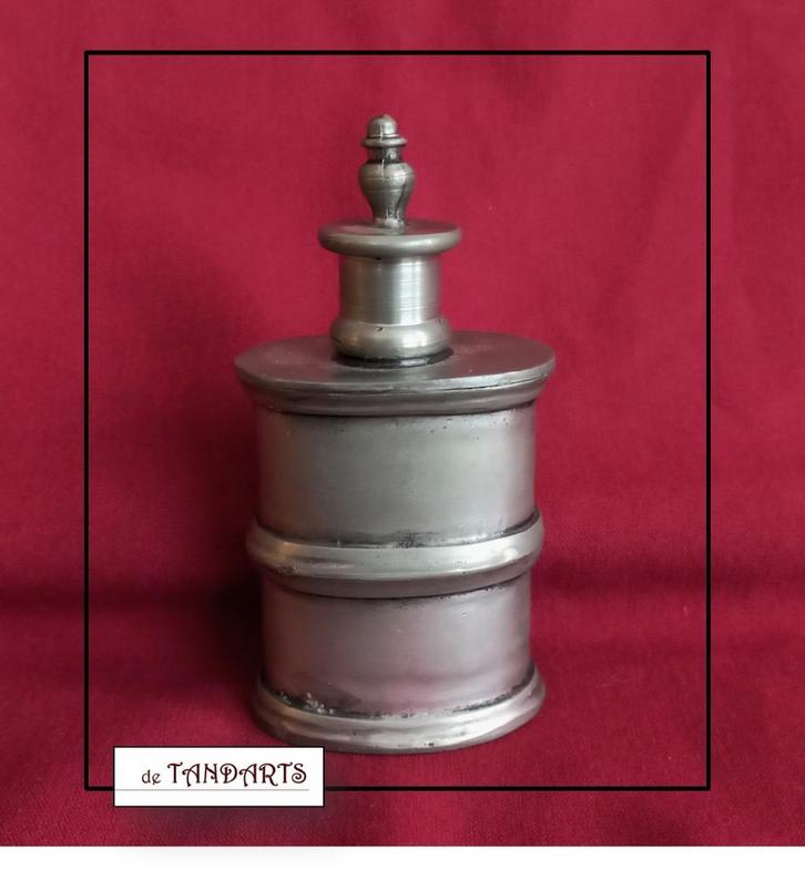Tinnen flacon met schroefdop – 95% , 11 cm, Antiek en Kunst, Antiek | Tin, Ophalen of Verzenden