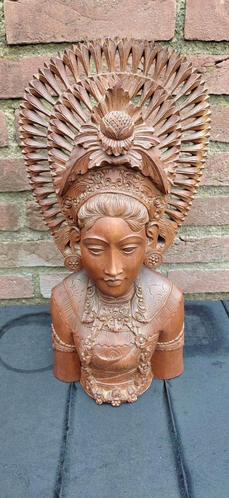 Houten beeld van een Balinese godin, Antiek en Kunst, Kunst | Beelden en Houtsnijwerken, Ophalen
