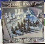 Glazen schaakspel met boekje, Hobby en Vrije tijd, Gezelschapsspellen | Bordspellen, Zo goed als nieuw, Ophalen