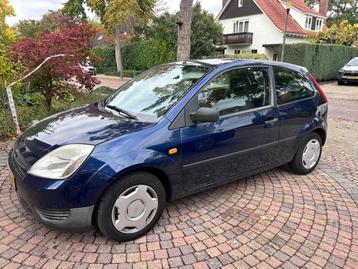 Ford Fiësta 1.3 8V 3DR 2004 Blauw beschikbaar voor biedingen