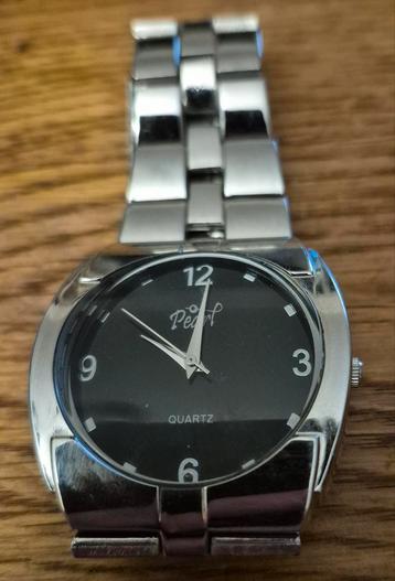 Pearl horloge nieuw batterij  beschikbaar voor biedingen