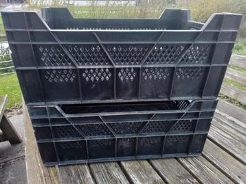 Ijzer sterke kunststof kratjes 59.5 cm X 40 cm X 26 cm hoogt beschikbaar voor biedingen