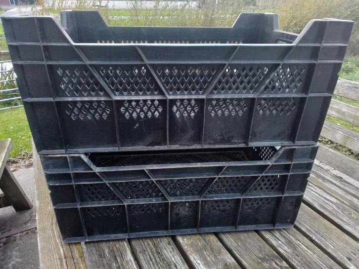 Ijzer sterke kunststof kratjes 59.5 cm X 40 cm X 26 cm hoogt, Doe-het-zelf en Verbouw, Kratten en Dozen, Gebruikt, Krat, 50 tot 75 cm