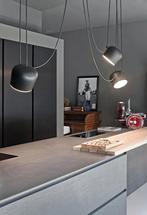 Flos Aim hanglampen – 1x zwart & 1x wit – nieuw in doos, Huis en Inrichting, Ophalen of Verzenden, Nieuw, Minder dan 50 cm