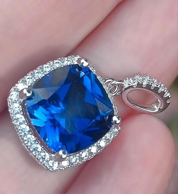 Zilveren hanger Saffier - 6,5 karaat - S925, Sieraden, Tassen en Uiterlijk, Kettinghangers, Nieuw, Zilver, Blauw, Met edelsteen