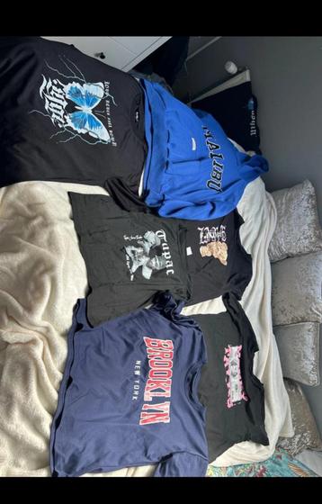 5 shirts en 1 trui beschikbaar voor biedingen