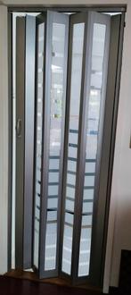 Ruimte besparende vouw of harmonica deuren. 2 stuks., Ophalen, 80 tot 100 cm, Binnendeur, Zo goed als nieuw