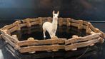 Schleich Hekwerk met witte lama (42045), Ophalen of Verzenden, Zo goed als nieuw, Paard, Beeldje of Figuurtje