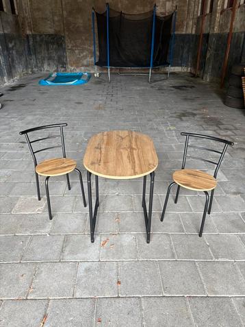 Bistrosetje beschikbaar voor biedingen