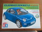 VW New Beetle - motorized (Tamiya 1/24), Auto, Groter dan 1:32, Ophalen of Verzenden, Zo goed als nieuw