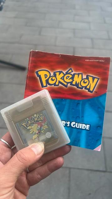 Goude versie gameboy spel beschikbaar voor biedingen