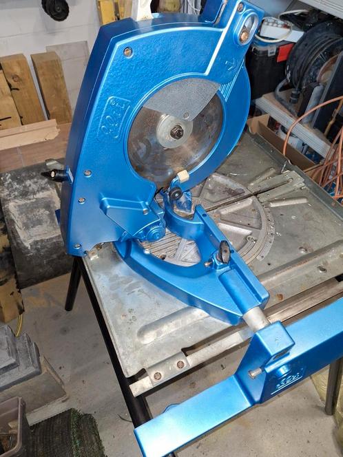 Elu TGS flipover zaagtafel/ kapzaag, Doe-het-zelf en Verbouw, Gereedschap | Zaagmachines, Gebruikt, Cirkelzaag, 1200 watt of meer