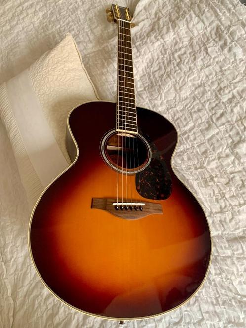 Yamaha LJ6 ARE Sunburst staalsnaar als nieuw met element, Muziek en Instrumenten, Snaarinstrumenten | Gitaren | Akoestisch, Zo goed als nieuw