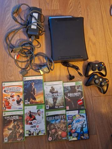 Xbox 360 120GB zwart met 2 controllers en 8 games beschikbaar voor biedingen