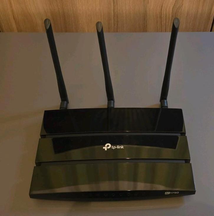 4x TP-Link routers, Computers en Software, Routers en Modems, Gebruikt, Router, Ophalen