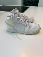 Bijna nieuwe Jordans. Maat 35,5, Ophalen, Zo goed als nieuw, Jongen of Meisje