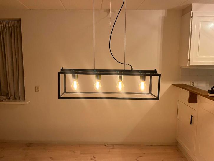 Moderne Hanglamp met Vier Lampen, Huis en Inrichting, Lampen | Hanglampen, Zo goed als nieuw, 75 cm of meer, Metaal, Ophalen