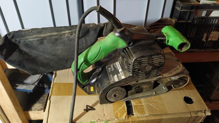 Hitachi SB 8V2 Bandschuurmachine - Degelijk!, Doe-het-zelf en Verbouw, Gereedschap | Schuurmachines, Gebruikt, Bandschuurmachine