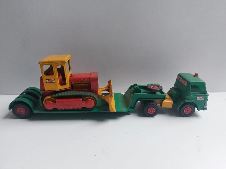 Matchbox Ford Dyson low-loader en Case Tractor, Kinderen en Baby's, Speelgoed | Speelgoedvoertuigen, Gebruikt, Verzenden