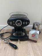 Illy iperespresso machine met losse melkopschuimer, Ophalen, Gebruikt, Espresso apparaat