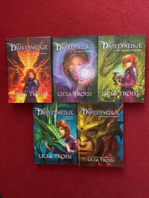 LICIA TROISI HET DRAKENMEISJE DE COMPLETE SERIE IN ZEER GOED, Boeken, Fantasy, Zo goed als nieuw, Ophalen of Verzenden