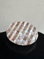Parelmoer schelp broche 5/4 cm, Sieraden, Tassen en Uiterlijk, Broches, Ophalen of Verzenden, Gebruikt, Overige materialen