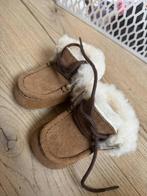 Baby UGG shoes size 16, Ophalen, Nieuw, Jongetje of Meisje, Slofjes