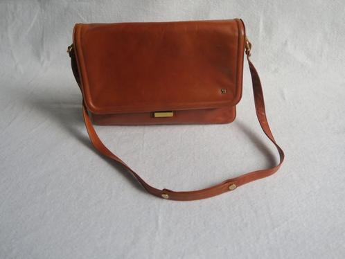 vintage bruine leren tas / crossbody – Assima Creations Eind, Sieraden, Tassen en Uiterlijk, Tassen | Damestassen, Gebruikt, Schoudertasje