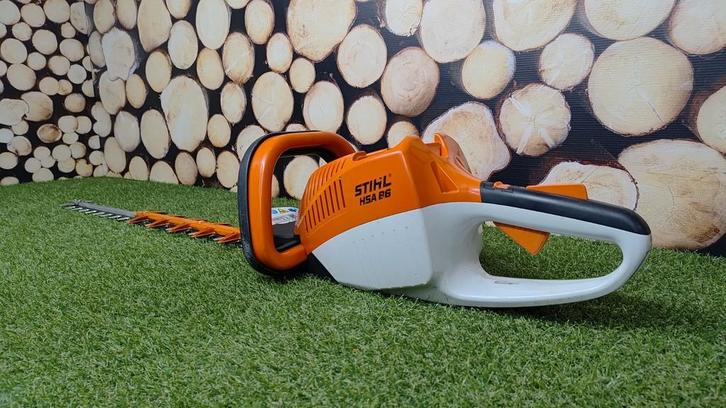 ZEER NETTE Stihl HSA 86 Accu Heggenschaar - BODY, Tuin en Terras, Heggenscharen, Zo goed als nieuw, Accu, Ophalen of Verzenden